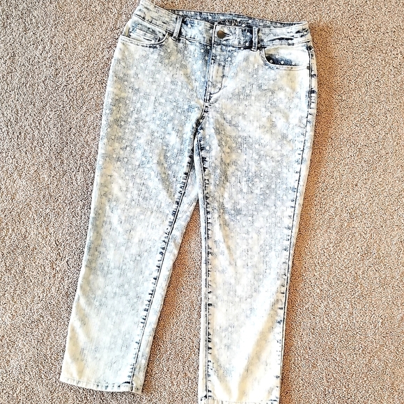 ❤CHICOS Platinum size 6 Polka dot crop jeans- Like New! - Picture 3 of 13